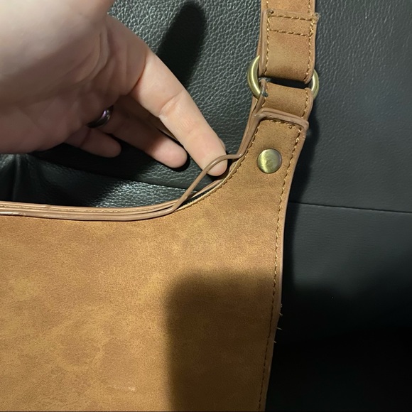 Kenneth Cole Reaction large Faun Norway saddle bag - Picture 2 of 11